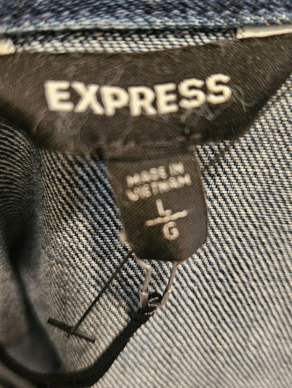 Express Denim Jean Romper Size Large – Button Front Belted Blue Jean Romper for - Picture 7 of 7